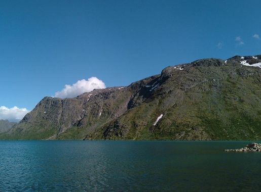 File:Memurubu hytt Gjende panorama.jpg - Wikimedia Commons