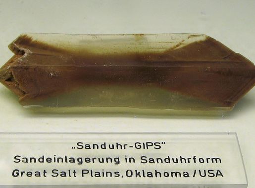 File:Gips Sanduhr - Great Salt Plains, Oklahoma, USA.JPG - Wikimedia Commons