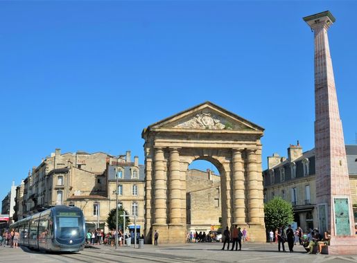 File:021 - Place de la Victoire - Bordeaux.jpg - Wikimedia Commons