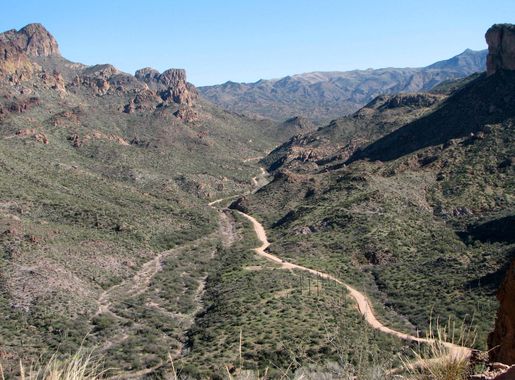 File:Apache Trail 06.jpg - Wikimedia Commons