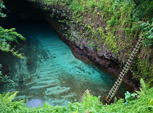 File:To Sua Ocean Trench - Lotofaga village - Samoa.jpg - Wikimedia Commons
