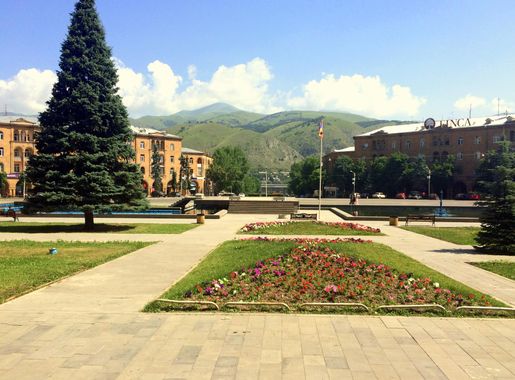 File:Downtown Vanadzor.JPG - Wikimedia Commons