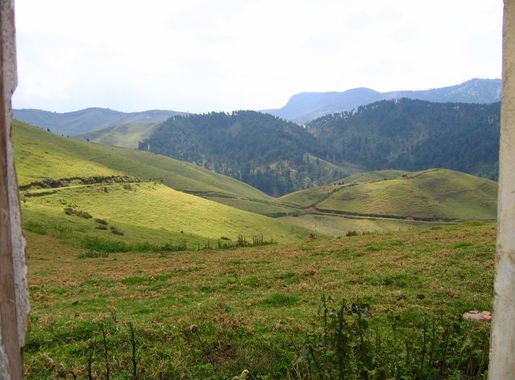 File:Collines de Gishwati 3.JPG - Wikimedia Commons