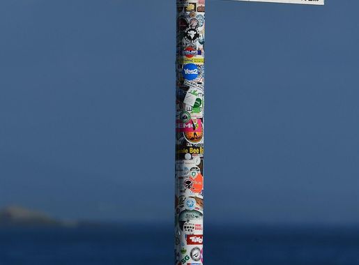 File:Signpost at John o' Groats 2017-05-23.jpg - Wikimedia Commons