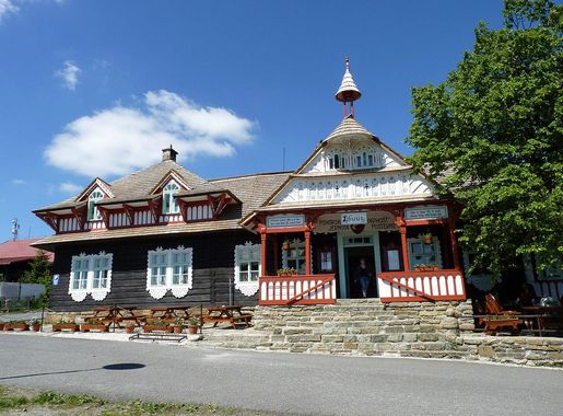Soubor:Pustevny, Libušín (4).JPG – Wikipedie