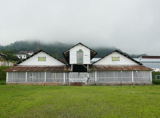 File:Infrastructures de l'ancienne roça de Monte Café (São Tomé) (1).jpg -  Wikimedia Commons