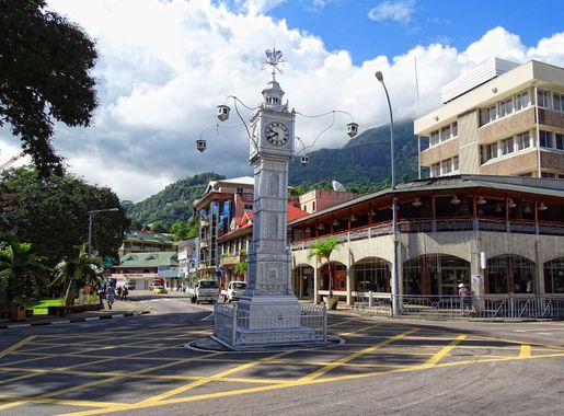 File:Victoria Clock Tower - Seychelles.JPG - Wikimedia Commons