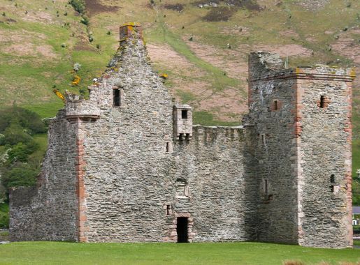 File:Lochranza Castle 1.jpg - Wikimedia Commons