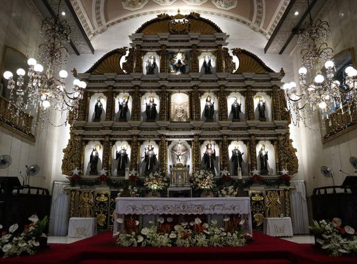 File:Basilica Minore del Santo Niño de Cebu inside altar (Osmeña Boulevard,  Cebu City; 01-14-2023).jpg - Wikimedia Commons