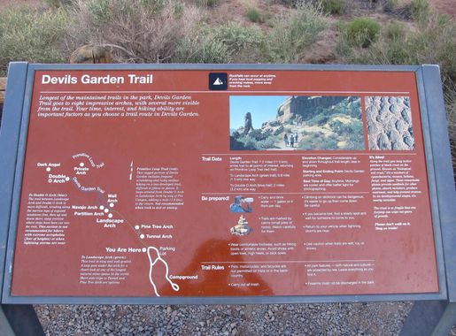File:Devil's Garden Trail, Arches National Park, Moab, Utah  (9099652271).jpg - Wikimedia Commons