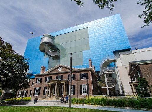File:Art Gallery of Ontario (38637506756).jpg - Wikimedia Commons
