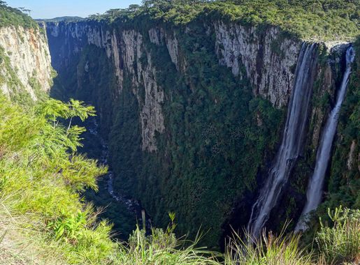Ficheiro:Itaimbezinho - Parque Nacional Aparados da Serra 05.JPG –  Wikipédia, a enciclopédia livre