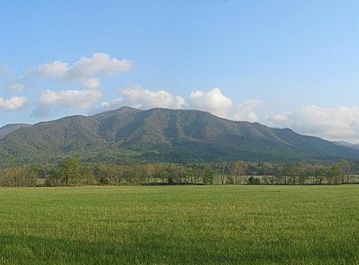 File:Cades Cove Panorama.JPG - Wikimedia Commons