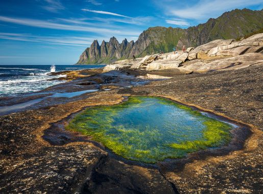 File:Coast of Tungeneset in Senja, Troms og Finnmark, Norway, 2022  August.jpg - Wikimedia Commons