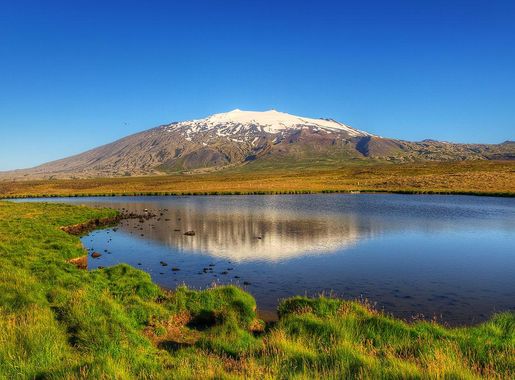 File:Snæfellsjökull in the Morning (7622876302).jpg - Wikimedia Commons