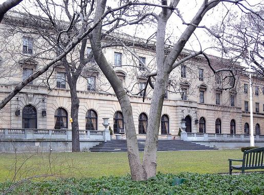 File:Andrew Freedman Home 1125 GC jeh.jpg - Wikipedia