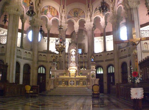 File:St Roch Church sanctuary, Quebec City.JPG - Wikimedia Commons