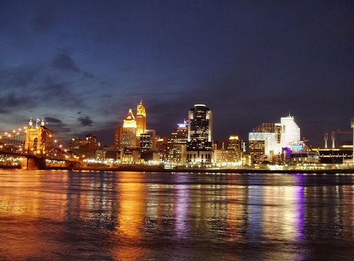 File:Cincinnati-skyline-from-kentucky-shore-night.jpg - Wikipedia