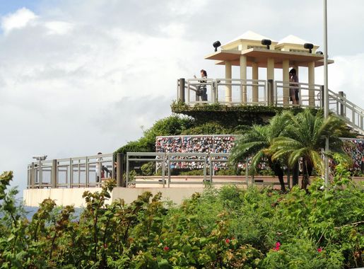 File:Puntan Dos Amantes (Guam) - DSC01146.JPG - Wikimedia Commons