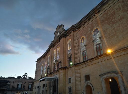 File:Palazzo dell'Annunziata (Matera).jpg - Wikimedia Commons
