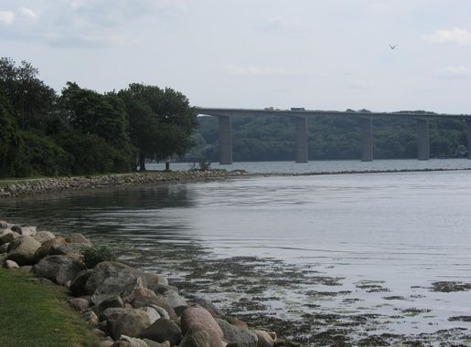 File:Broen over Vejle Fjord.JPG - Wikimedia Commons