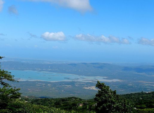 File:Coro con el Mar Caribe de Fondo.JPG - Wikimedia Commons
