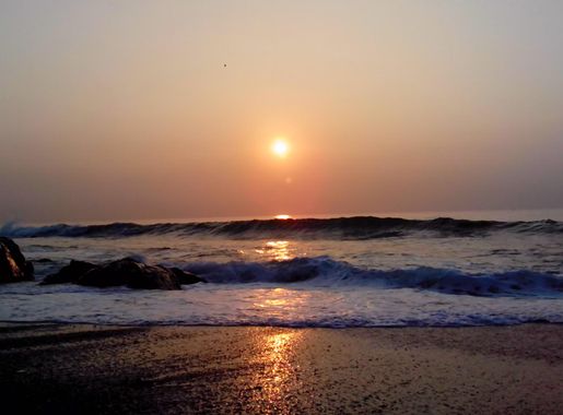 File:Sunrise over Bay of Bengal at RK Beach 01.jpg - Wikimedia Commons