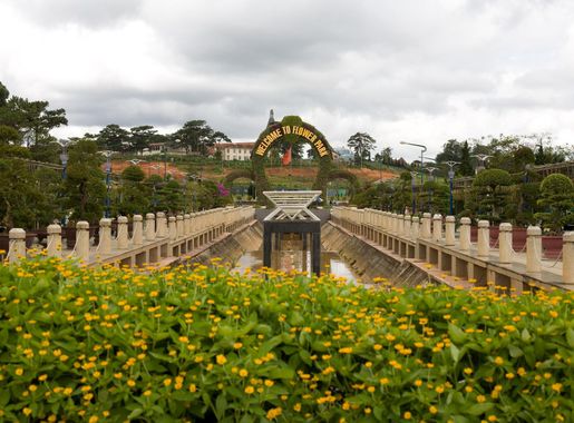 File:Da Lat Flower Park 2.jpg - Wikimedia Commons