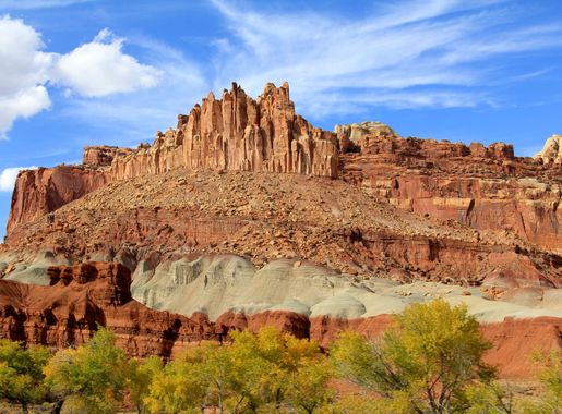 File:The Castle, Capitol Reef NP.jpg - Wikimedia Commons