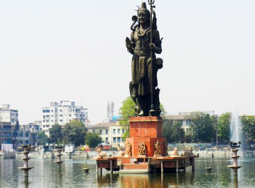 File:Shiva Statue @ Sur Sagar Lake, Vadodara.JPG - Wikimedia Commons
