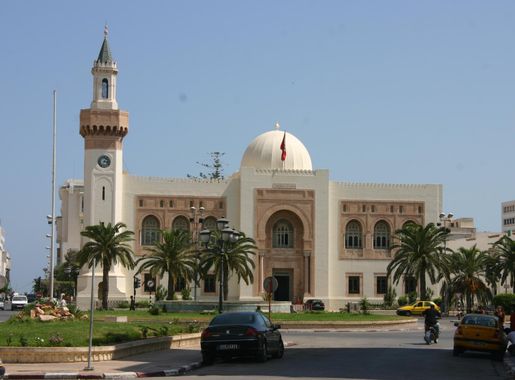 File:Hôtel de ville Sfax.JPG - Wikimedia Commons