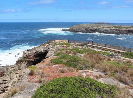 File:Cape de Couedic.jpg - Wikimedia Commons