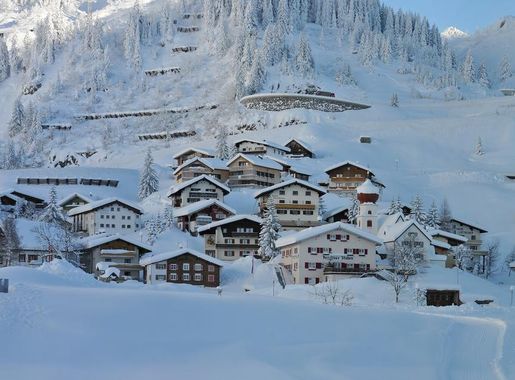 File:Stuben am Arlberg Panorama .jpg - Wikimedia Commons