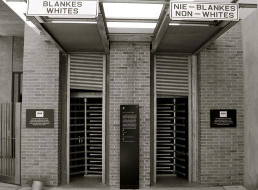 File:Apartheid Museum Entrance, Johannesburg.JPG - Wikimedia Commons