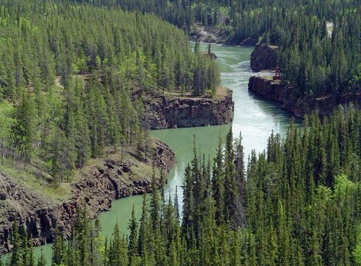 File:Miles Canyon Whitehorse (1).jpg - Wikimedia Commons