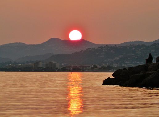 File:Sunset, Cannes - panoramio (1).jpg - Wikimedia Commons