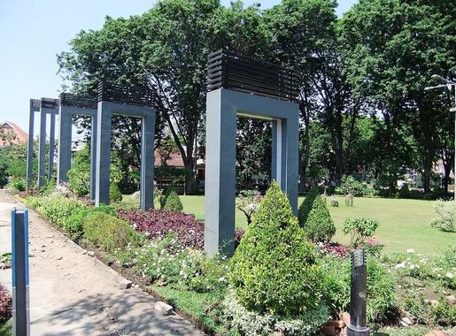 File:Taman Bungkul.JPG - Wikimedia Commons