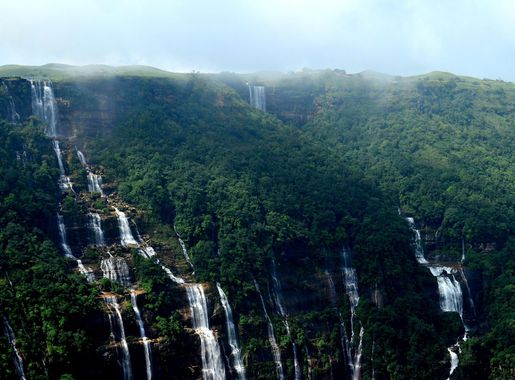 File:Seven Sisters Waterfalls.jpg - Wikimedia Commons