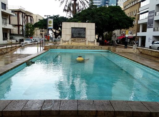 File:PikiWiki Israel 74084 a monument to the founders of tel aviv.jpg -  Wikimedia Commons