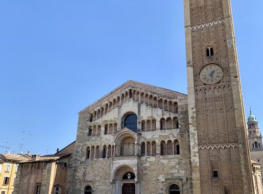 File:Cathedral facade, Parma, Italy, 2019, 02.jpg - Wikimedia Commons