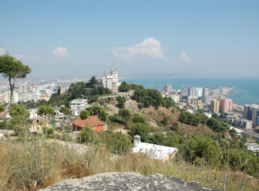 Списък на градовете в Албания – Уикипедия