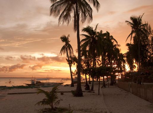 File:Malapascua Island, Tropical sunset on the beach, Philippines.jpg -  Wikimedia Commons