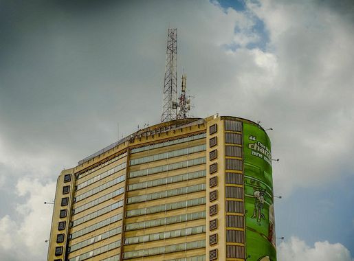 File:Cocoa-house-in-ibadan.jpg - Wikimedia Commons
