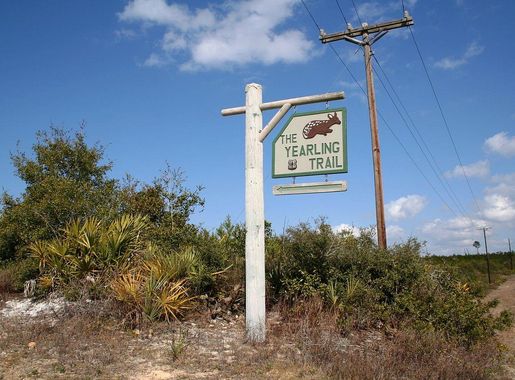 File:Theyearlingtrailentrance2006.jpg - Wikimedia Commons