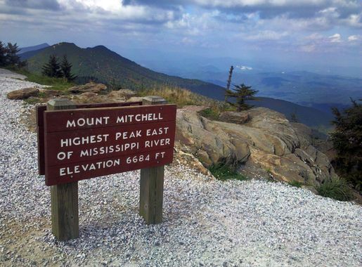 File:Mount Mitchell sign.jpg - Wikimedia Commons