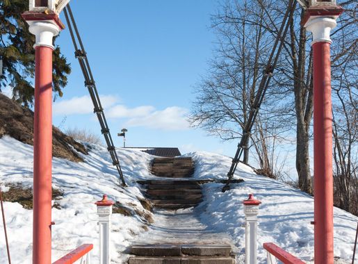 File:Footbridge, Viljandi Castle, Estonia.JPG - Wikimedia Commons