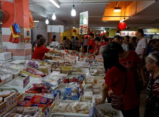 File:Chinatown Complex Food Centre (12849046024).jpg - Wikimedia Commons