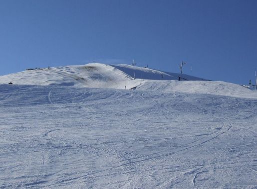 File:Ski slope in Park Snow Donovaly.jpg - Wikimedia Commons