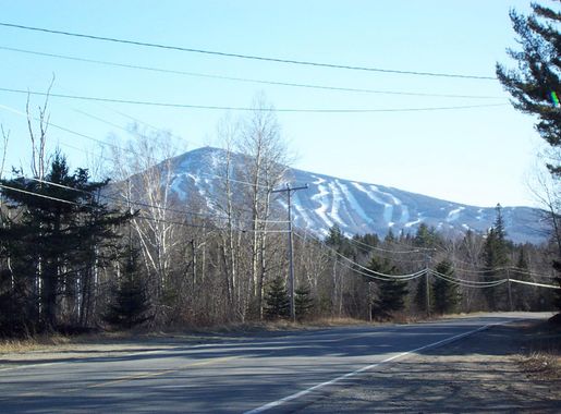 File:Sugarloaf Mountain seen from Maine State Route 27.JPG - Wikipedia