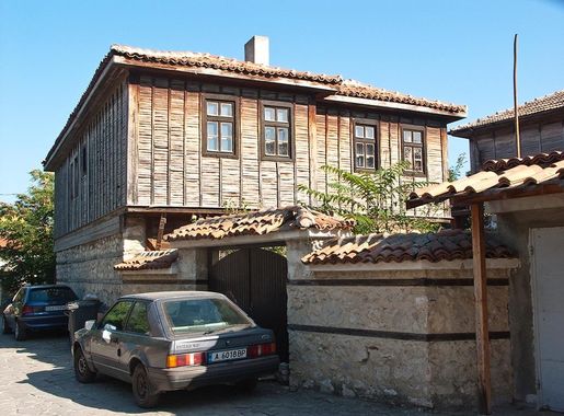 File:Болгария (България), обл.Бургас (обл.Бургас), общ.Поморье  (общ.Поморие), Поморье (Поморие), Старый город, ул.Цар - panoramio.jpg -  Wikimedia Commons